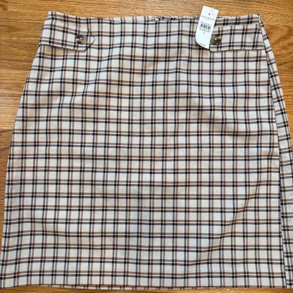 Ann Taylor plaid skirt, size 6